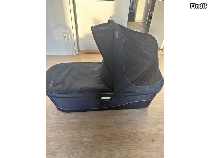 Säljes Cybex COT M liggdel