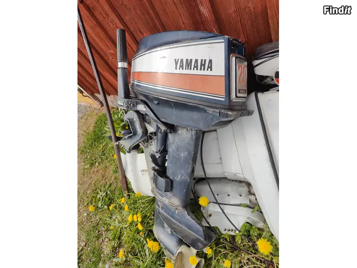 Säljes Yamaha 28 reservdelsmotor