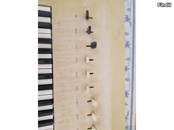 Myydään Yamaha Electone A3 1966 urku beige