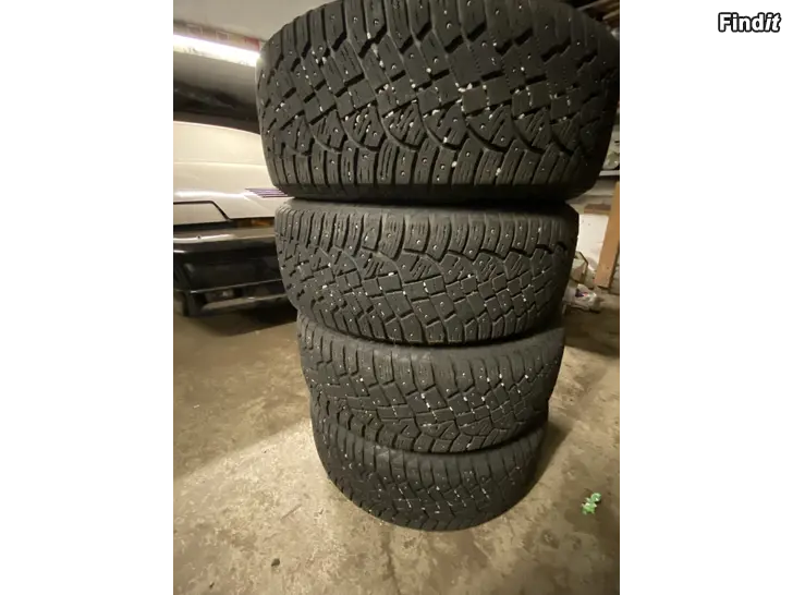 Myydään 225/55/18 continental ice contact 2 7mm