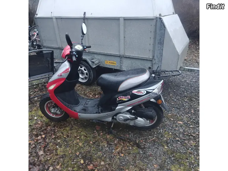 Myydään skootteri