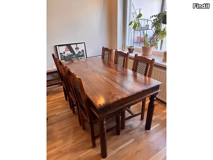Säljes Säljes Acazia matbord och stolar