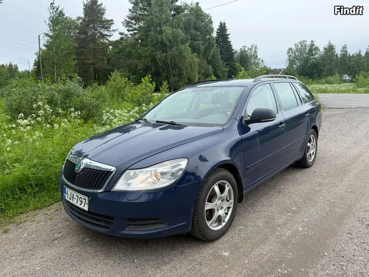 Säljes SKODA OCTAVIA FARMARE 2011