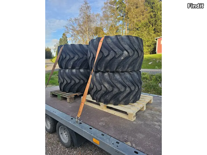 Säljes Grävmaskinsdäck