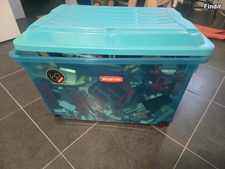 Säljes Låda med Lego