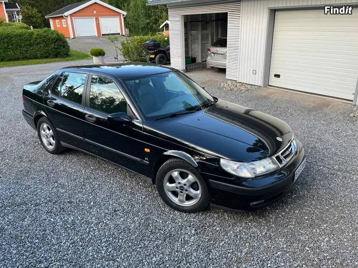 Säljes SAAB 95 SE årsmodell 99