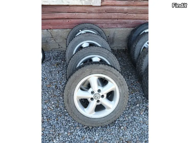 Säljes Vw fälgar 16 tum