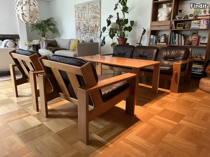 Säljes Fin Bonanza soffgrupp med dubbla dynor