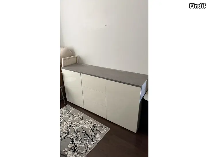 Säljes Myydään valkoinen lipasto