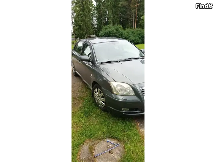 Säljes Avensis