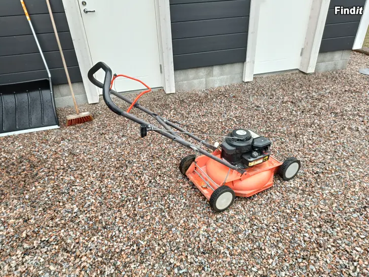 Säljes Husqvarna gräsklippare