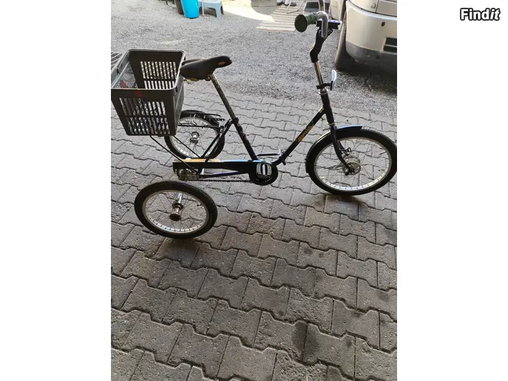Myydään KOLMIPYÖRÄINEN POLKUPYÖRÄ