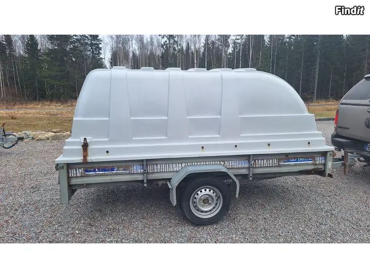 Säljes Släpvagn med kåpa