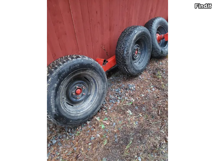 Myydään Metsäkärryn telit