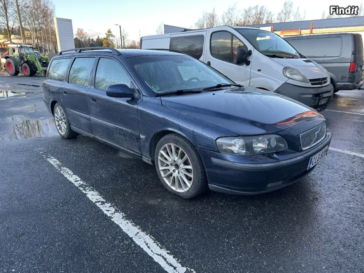 Myydään Volvo v70 d5