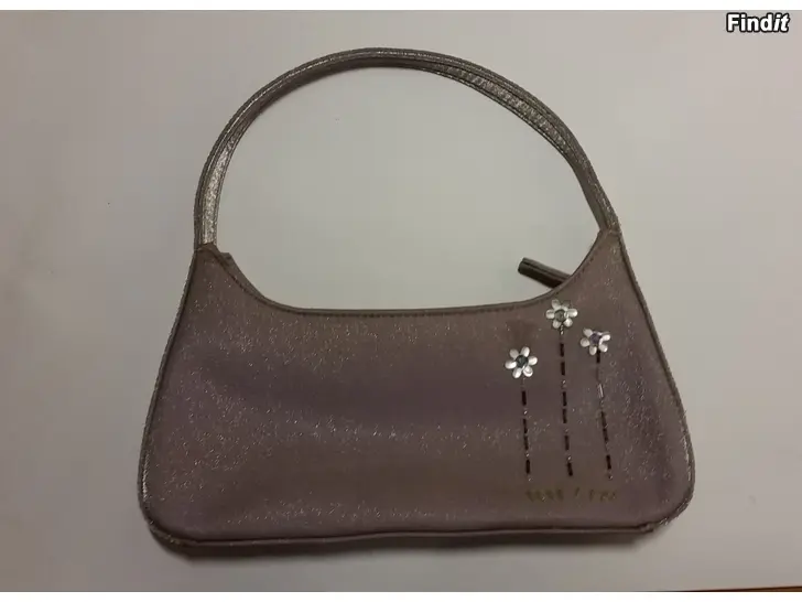 Myydään Pieni käsilaukku Jane Shilton 5e
