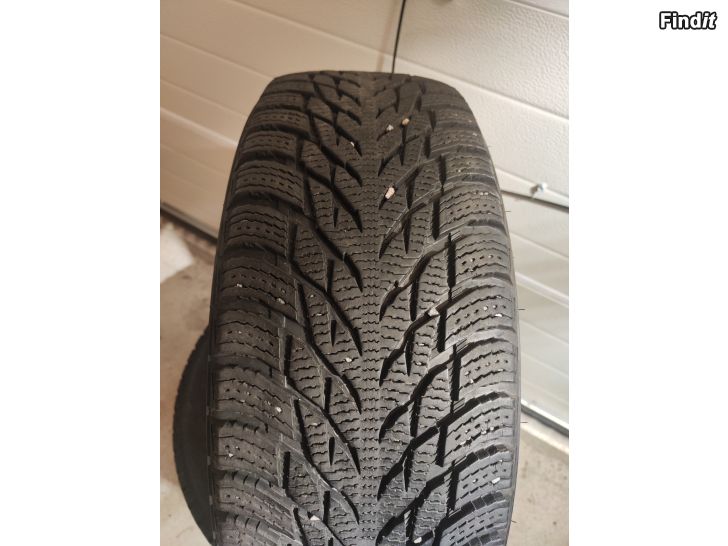 Myydään 205/60R16 Nokian Hakkapeliitta R3