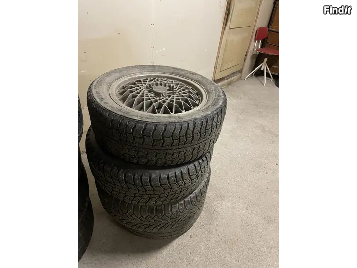 Säljes Chrysler fälgar