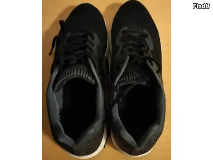 Myydään Sisä kengät