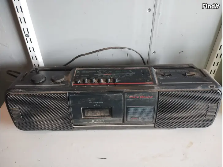 Myydään Retro radio Hitachi