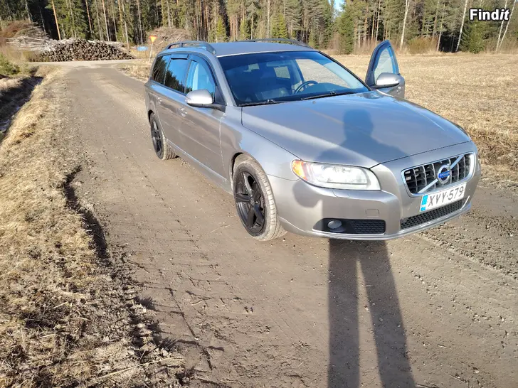 Myydään Volvo v70 2.0 D3