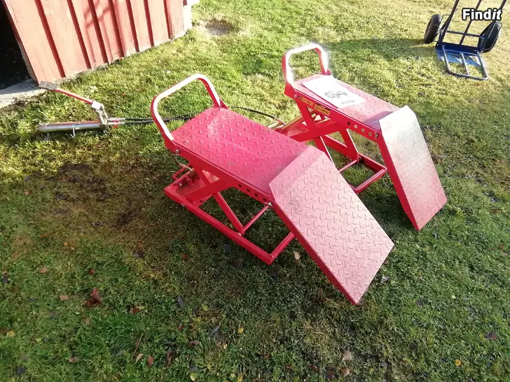 Säljes Hydraulisk bilramp