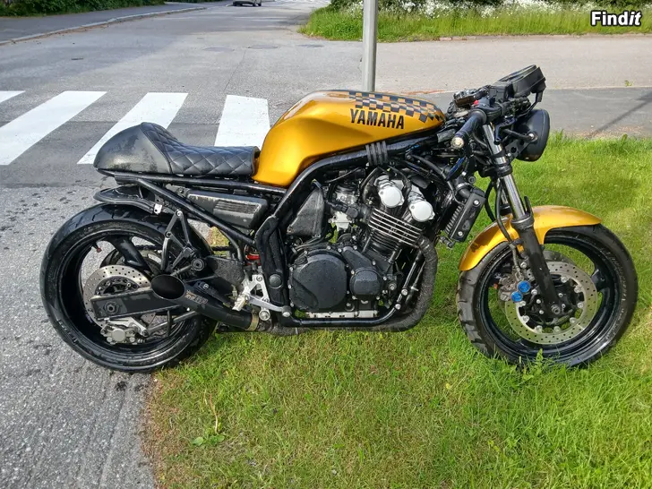 Myydään Tyylikäs Cafe Racer 600cc VAIHTO mahd. PAKETTIAUTO tai MÖNKIJÄ