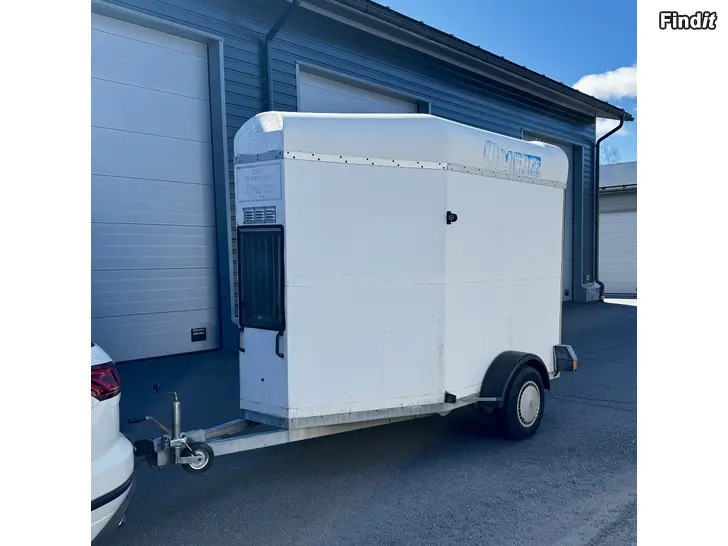 Säljes Hästtrailer Umesläpet