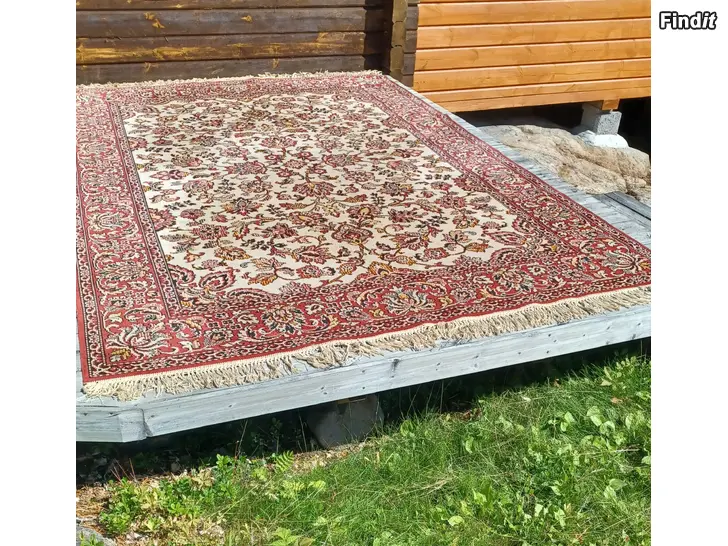 Myydään Matta från 60-talet med orientaliskt mönster