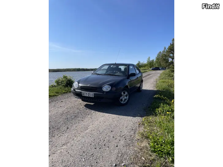 Myydään Toyota Corolla
