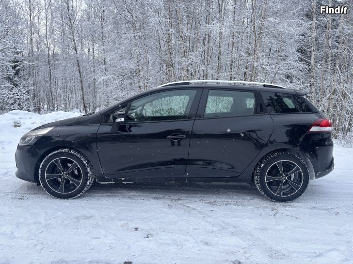 Säljes RENAULT CLIO SPORT TOURER-15 varje dag 9-21