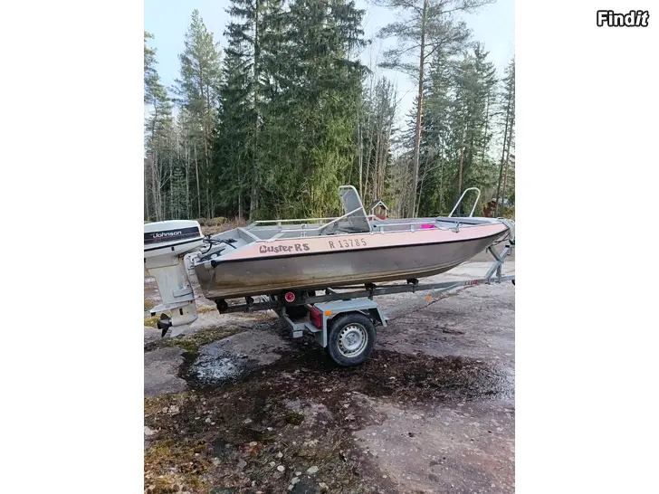 Säljes BUSTER RS ja 40 hv Johnsson 2 tahti  perämoottori