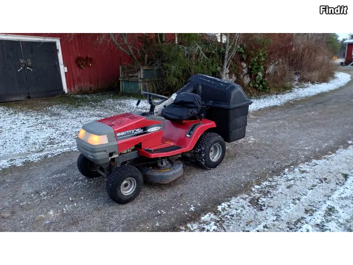 Säljes Traktorgräsklippare Murray 12.5 hp