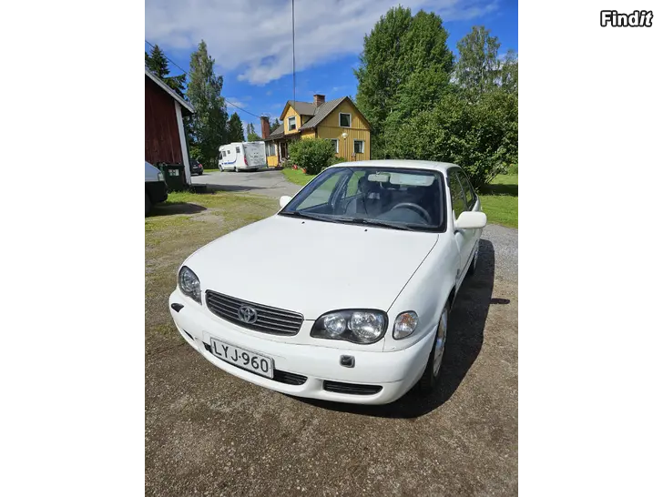 Säljes Nybesiktad Toyota Corolla 1.4 2000