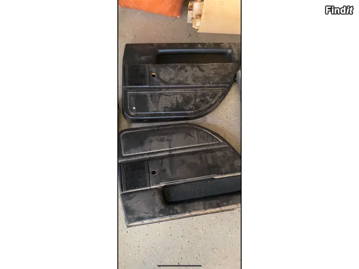Myydään Volvo 740 dörrarsidor inredning