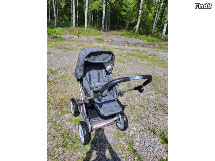 Myydään Brio lastenvaunut kantokopalla