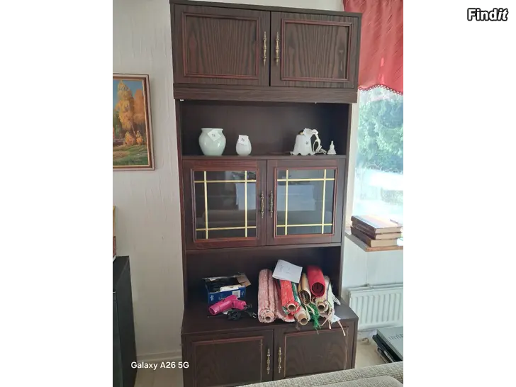 Myydään Förmånligt, gungstol, sänggavel, träkudts, bokhyllsdelar