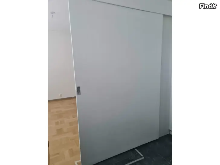 Myydään Skjutdörr med skena