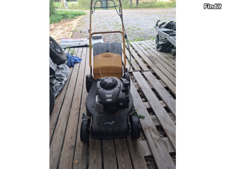 Myydään Stiga gräsklippare