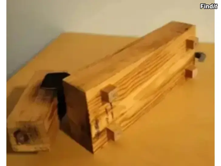 Myydään Puu koiraa kissa pikku kuu