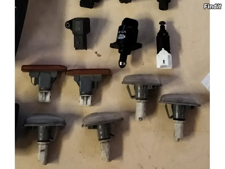 Myydään Polttoainerele tyhjäkäyntianturi