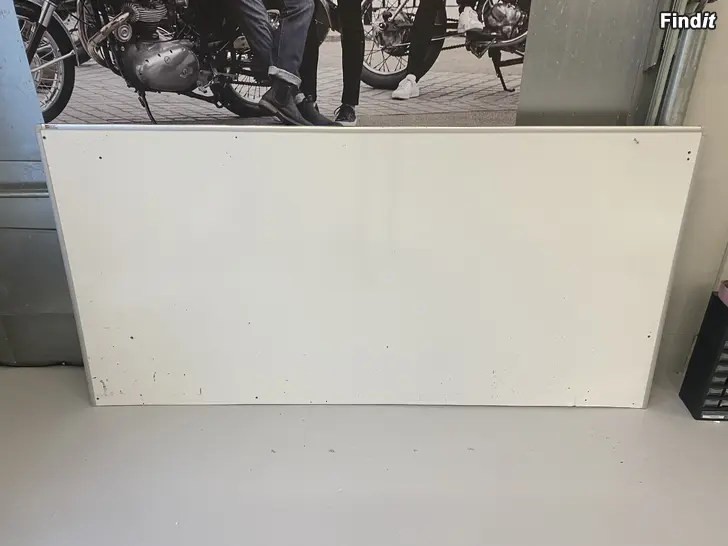 Säljes Stor whiteboard tavla