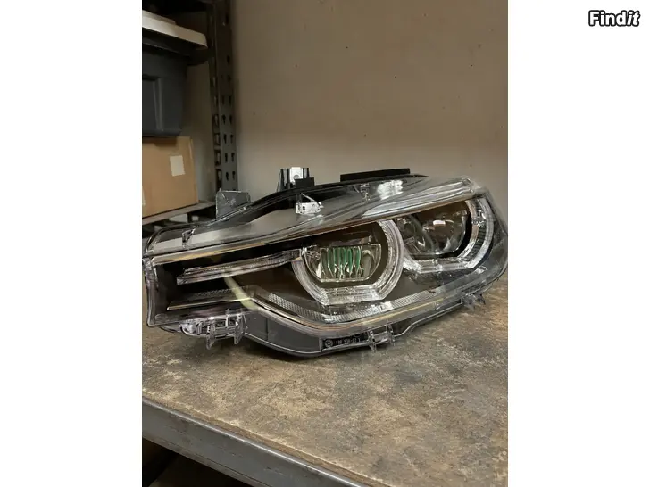 Myydään BMW F30/F31/F35 LCI LED ajovalo vasen OEM Hella 7498947