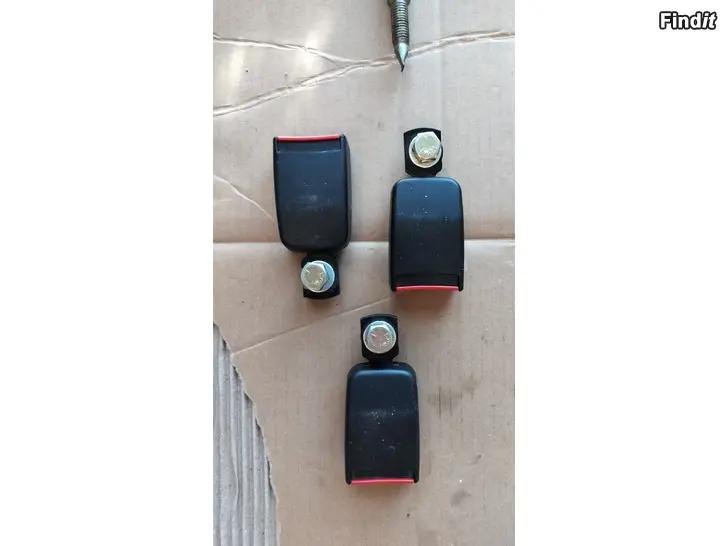 Myydään Turvavyönlukkot 3 kpl