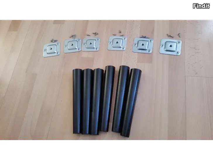 Myydään Lipaston puiset ruuvattavat jalat 6kpl 20cm mustat  -hinta 10e