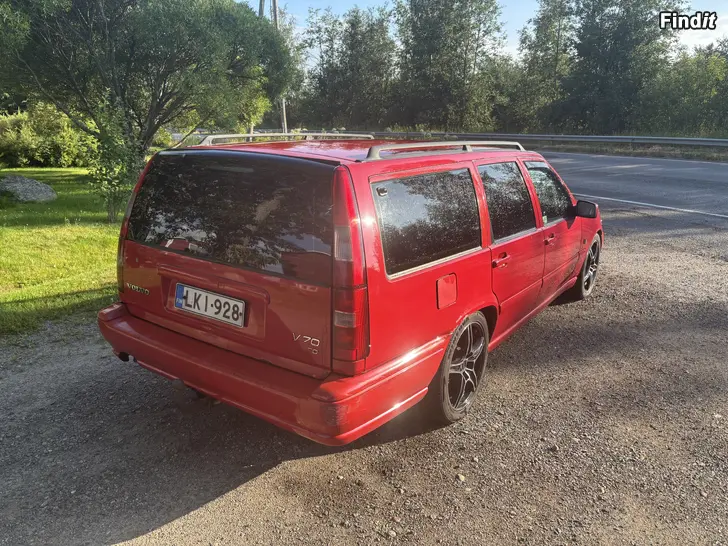 Myydään Volvo v70 tdi