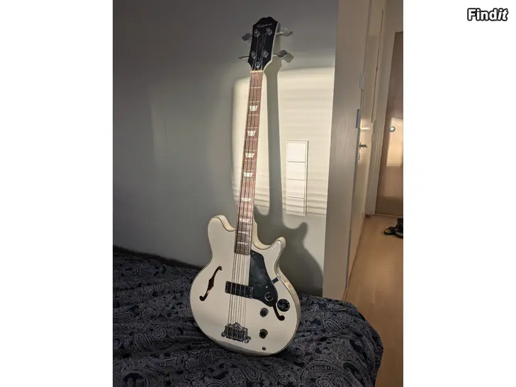 Säljes Epiphone Jack Casady Signature Semi-Hollowbody Electric Bass - Alpine White with Hardcase