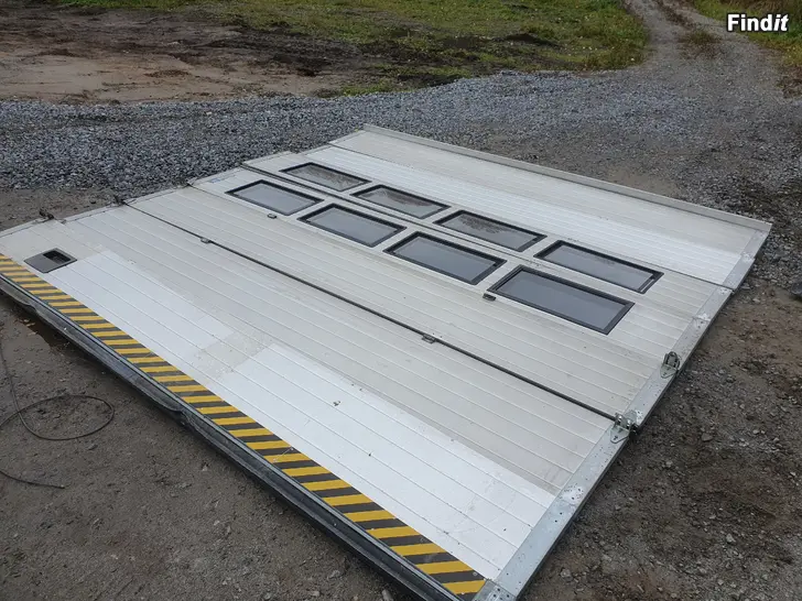 Säljes Crawford garagedörr 3.70 x 3.50