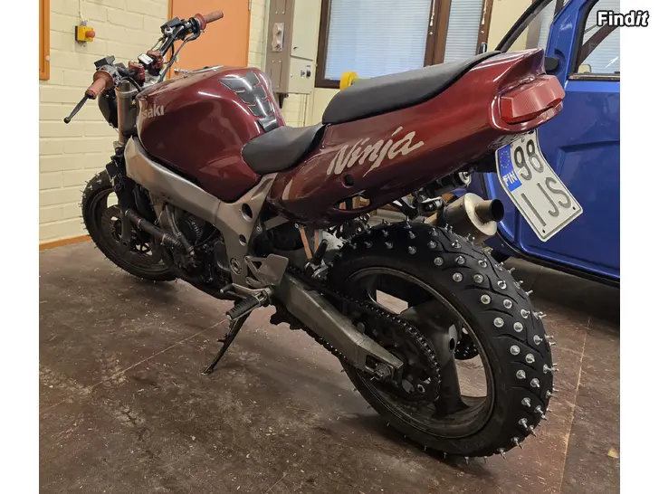 Säljes Kawasaki zx9r