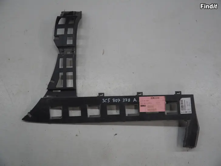 Säljes Volkswagen Passat 06-10 Rear Bumper Bracket Right 3C5807861 Left 3C5807377